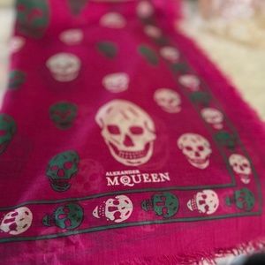 Alexander McQueen Skull scarf